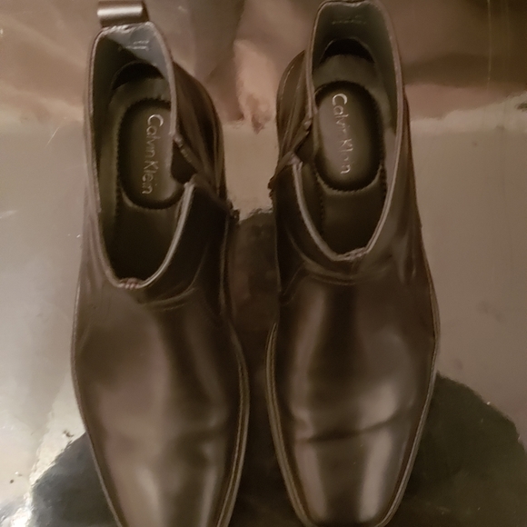 Calvin Klein - Picture 6 of 6